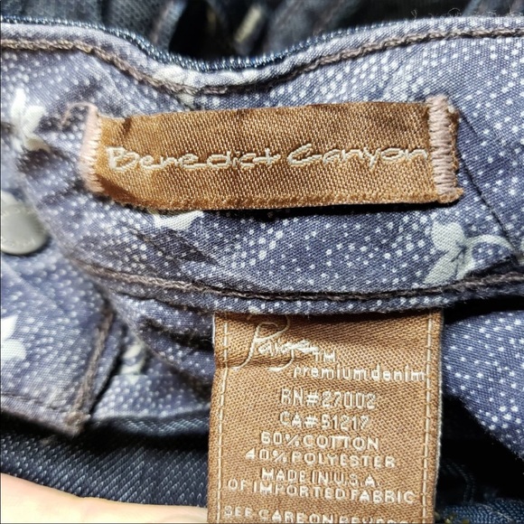 EUC PAIGE Benedict Canyon, Dark Wash, Mid-Rise, Boot Cut Jeans - Picture 5 of 9